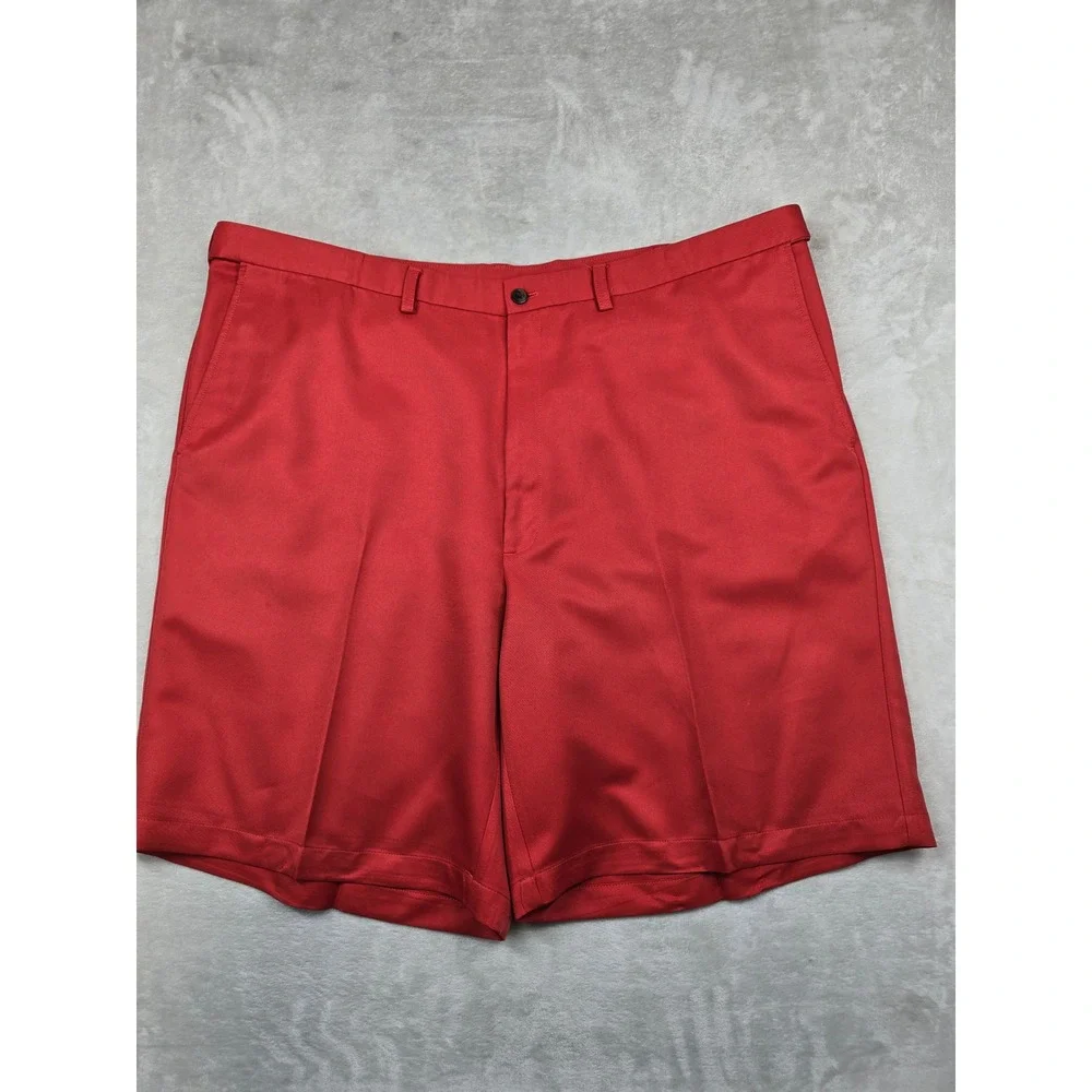 Haggar Dress Shorts Mens 44 Red Polyester Flat Front Classic Golf Casual‎